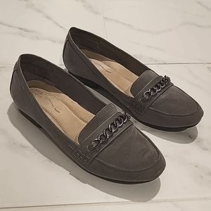 MIA Amore Gray Faux Suede Loafers Women's Size 9.5 with memory foam